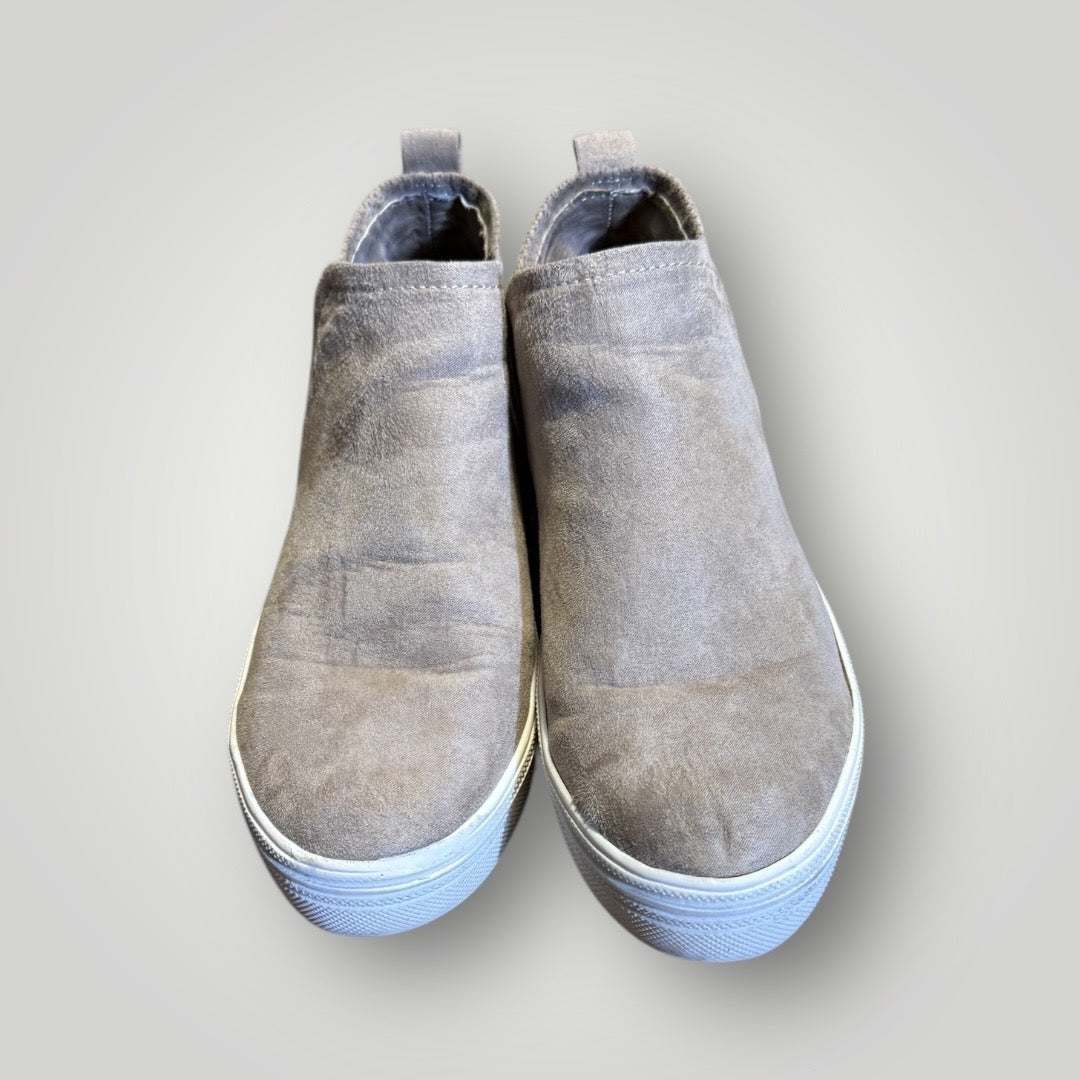 Universal Threads Boot Size 7